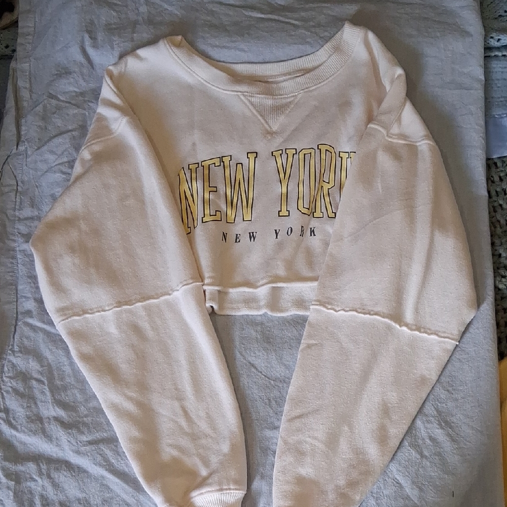 Aeropostale Cream New York Cropped Sweatshirt